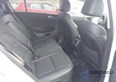 2021 Kia Sportage Ex z USA, uszkodzony, nr VIN KNDPN3AC9M7882356